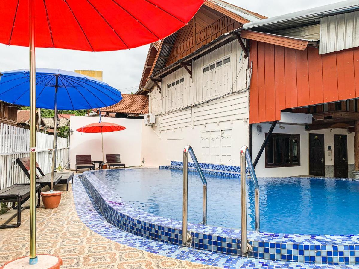 Bountang Mountain View Riverside Hotel Vang Vieng Exteriör bild