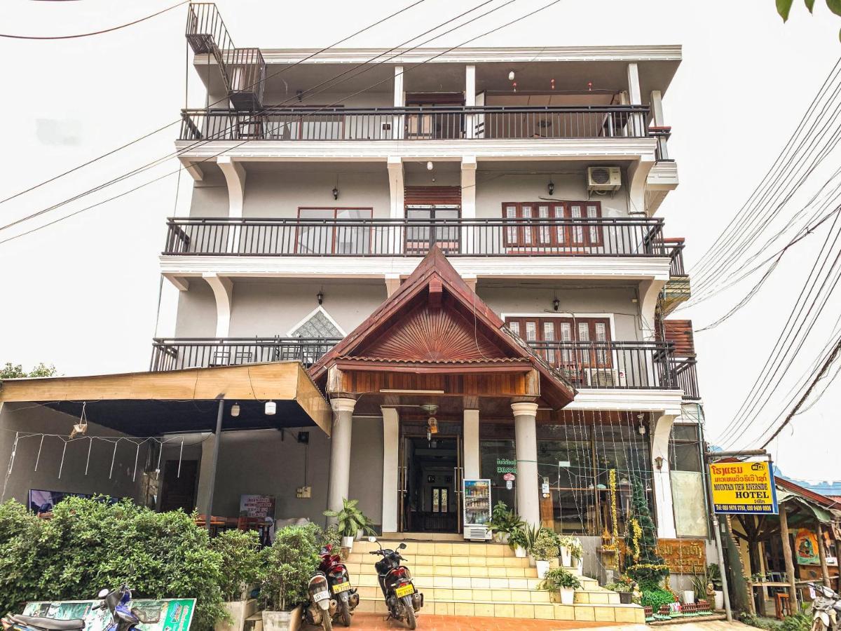 Bountang Mountain View Riverside Hotel Vang Vieng Exteriör bild