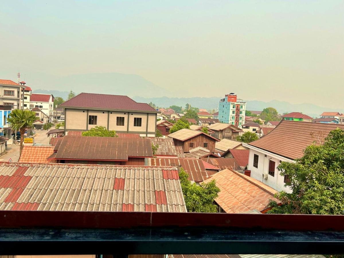 Bountang Mountain View Riverside Hotel Vang Vieng Exteriör bild