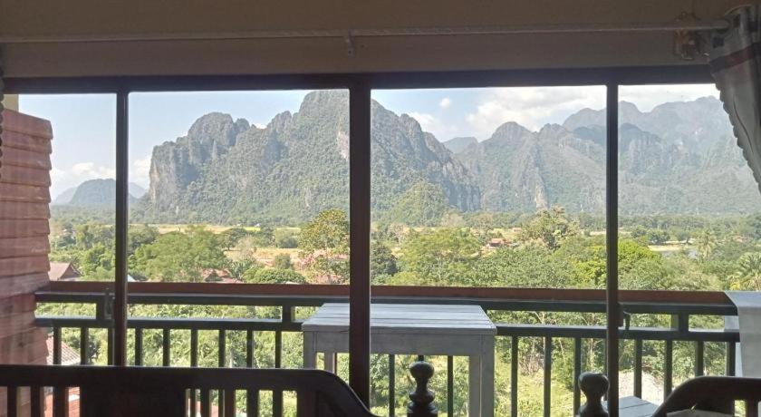 Bountang Mountain View Riverside Hotel Vang Vieng Exteriör bild