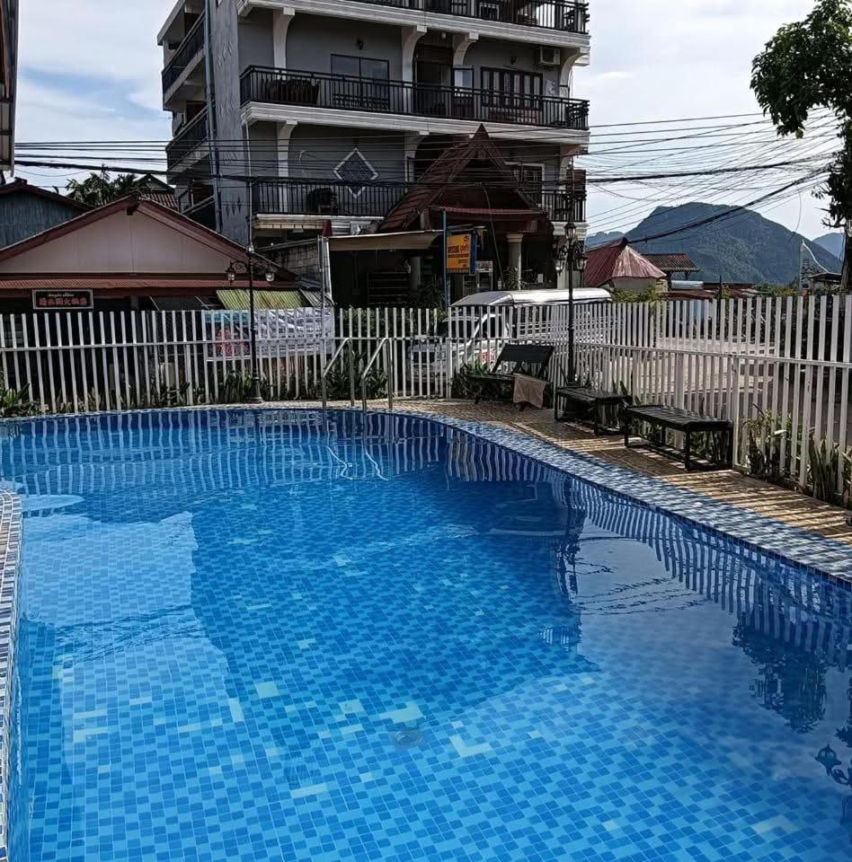 Bountang Mountain View Riverside Hotel Vang Vieng Exteriör bild