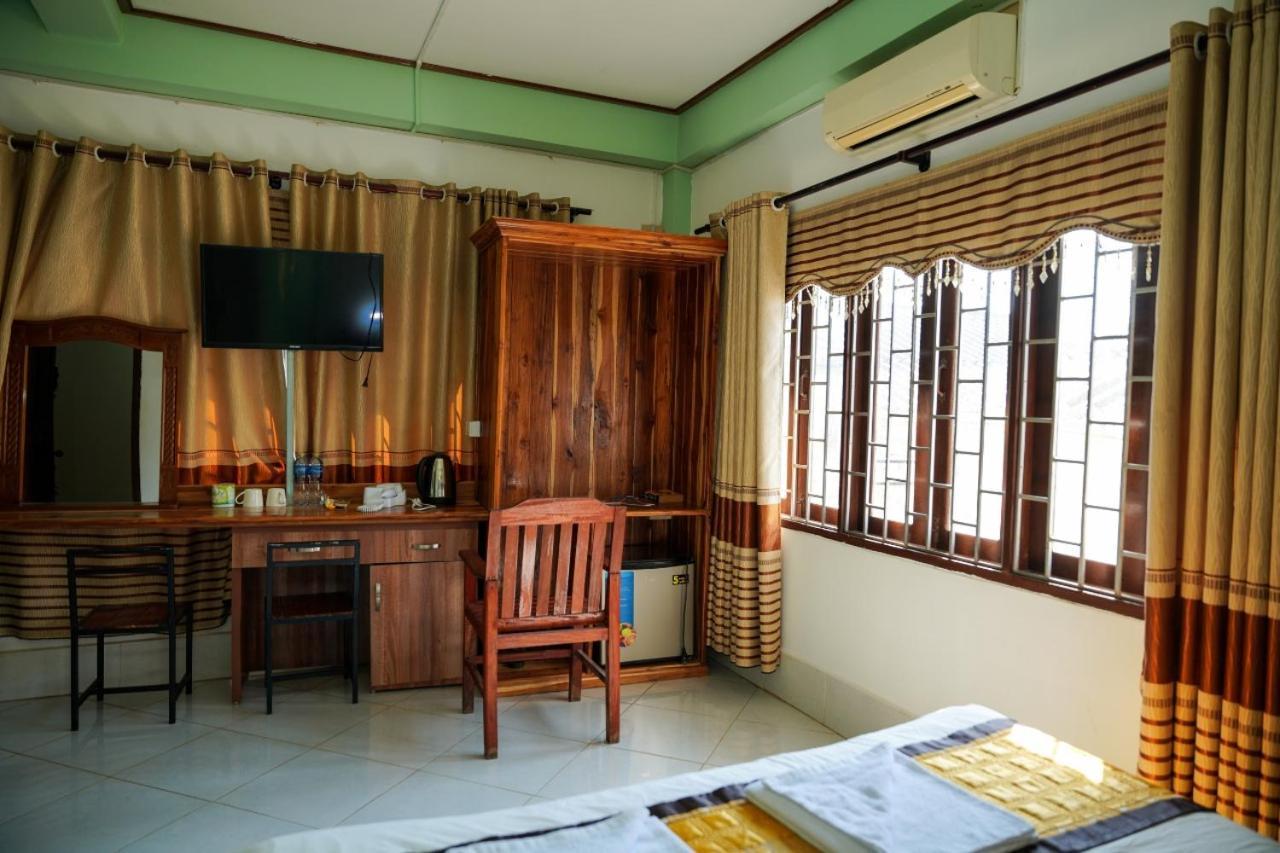 Bountang Mountain View Riverside Hotel Vang Vieng Exteriör bild