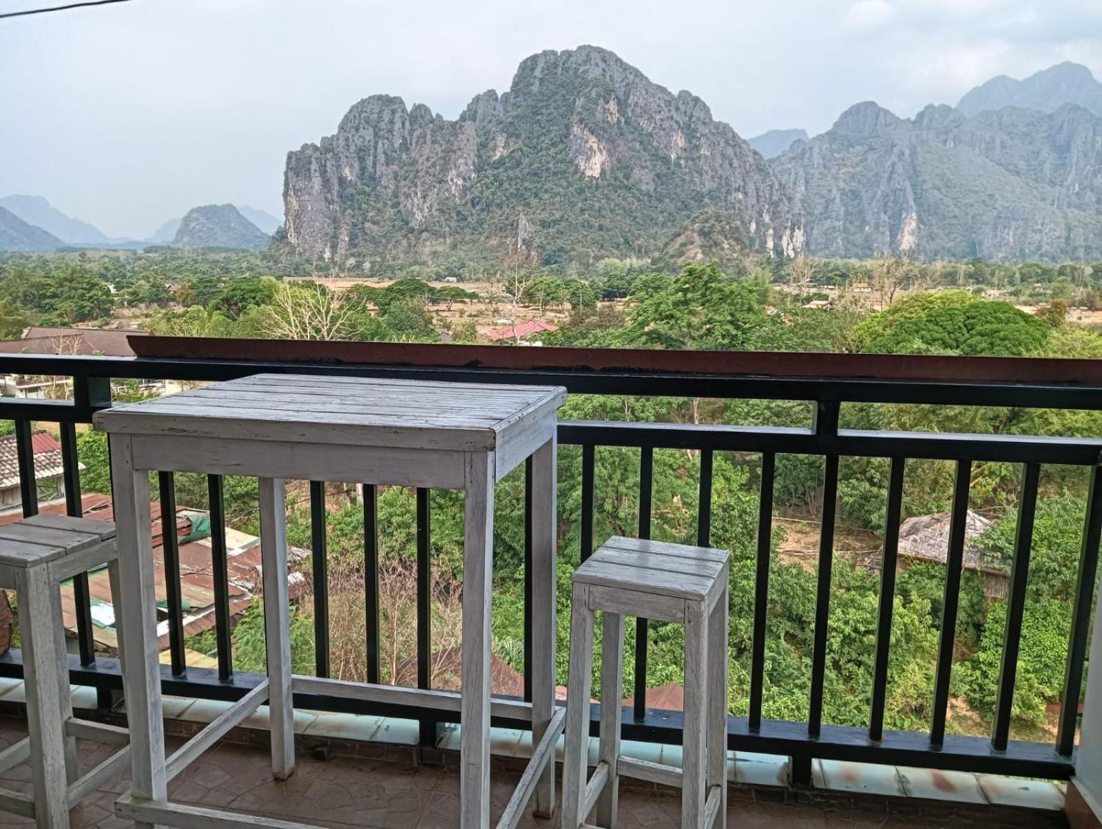 Bountang Mountain View Riverside Hotel Vang Vieng Exteriör bild